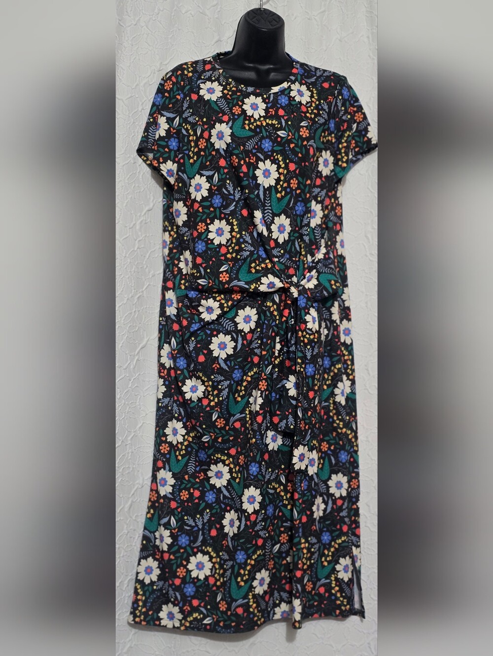 Vintage LOOK Floral Dress With Side Tie and Side Slits Size XL